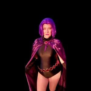 DC Teen Titans Raven bodysuit, wig, and belt, size XL